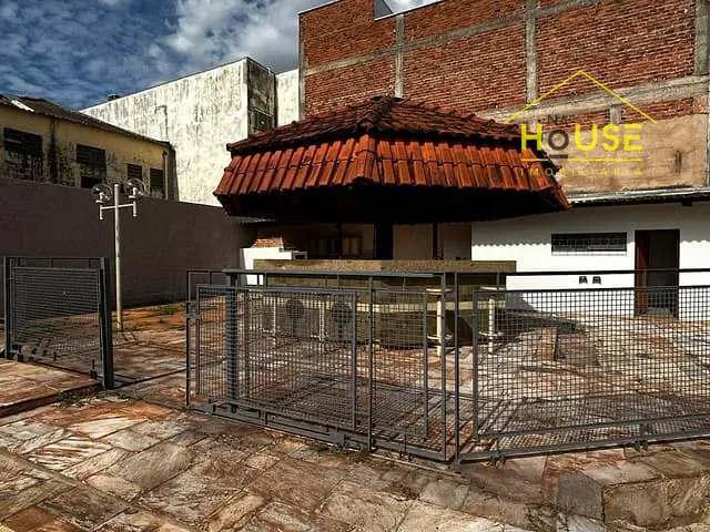 Casa com 968m² 3 quartos e 5 banheiros, à venda ou para alugar, no bairro Centro em Fernandópolis
