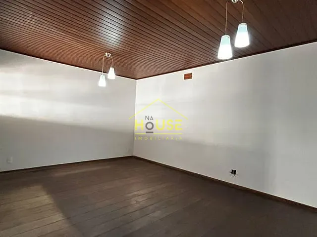 Casa com 968m² 3 quartos e 5 banheiros, à venda ou para alugar, no bairro Centro em Fernandópolis