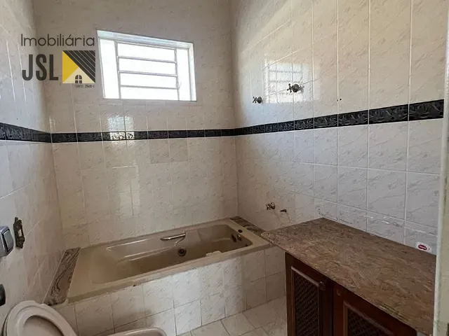 Casa com 600m², à venda ou para alugar, no bairro Vila Pantaleão em Caçapava
