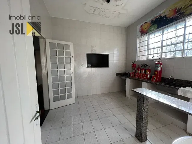 Casa com 600m², à venda ou para alugar, no bairro Vila Pantaleão em Caçapava