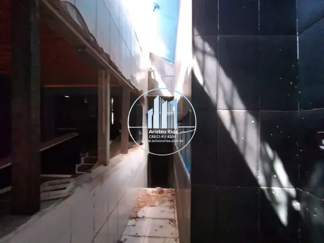 Casa com 228m² 3 quartos e 2 banheiros, à venda, no bairro Centro em Pouso Alegre