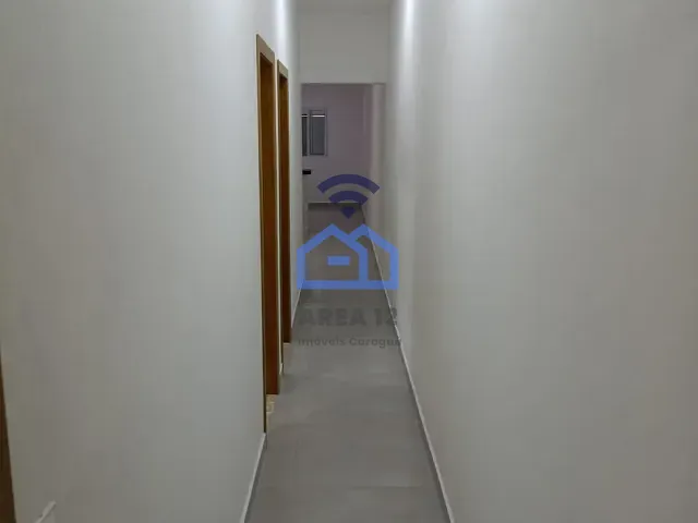 Casa 2 quartos e 2 banheiros, à venda, no bairro Pereque Mirim em Caraguatatuba