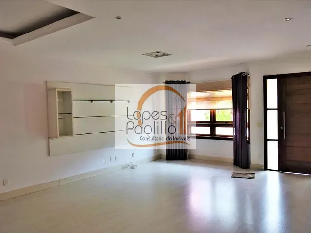 Casa com 365m² 3 quartos e 4 banheiros, à venda ou para alugar, no bairro Vila Helena em Atibaia