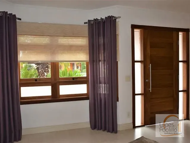 Casa com 365m² 3 quartos e 4 banheiros, à venda ou para alugar, no bairro Vila Helena em Atibaia