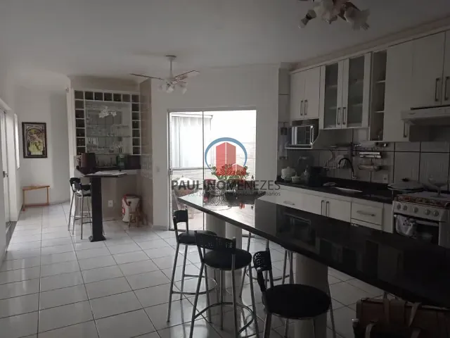 Casa com 182m² 3 quartos e 2 banheiros, à venda, no bairro Campo Limpo em Americana
