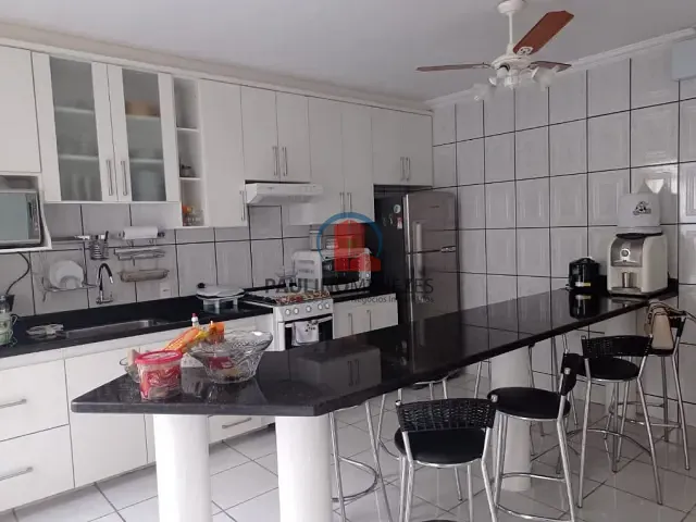 Casa com 182m² 3 quartos e 2 banheiros, à venda, no bairro Campo Limpo em Americana