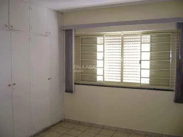 Casa com 353m² 3 quartos e 2 banheiros, à venda, no bairro Vila Lucy em Sorocaba