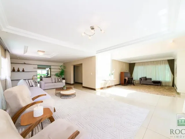 Casa com 409m² 4 quartos e 7 banheiros, à venda, no bairro São Lourenço em Curitiba