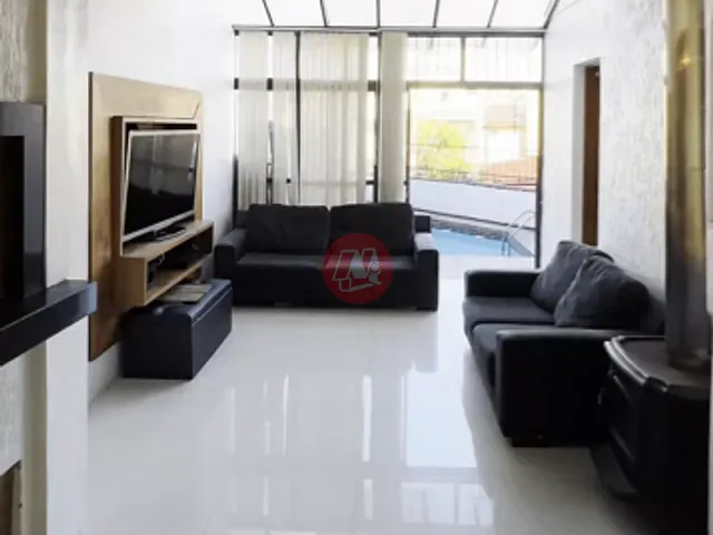 Casa 3 quartos e 4 banheiros, à venda, no bairro Três Figueiras em Porto Alegre