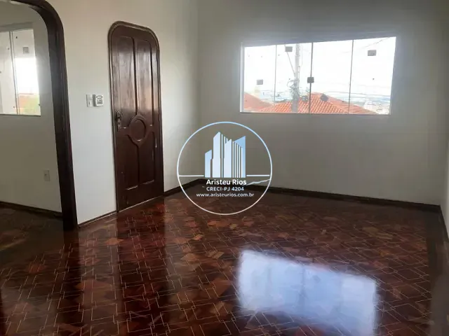 Casa com 288m² 3 quartos e 3 banheiros, à venda, no bairro João Paulo II em Pouso Alegre