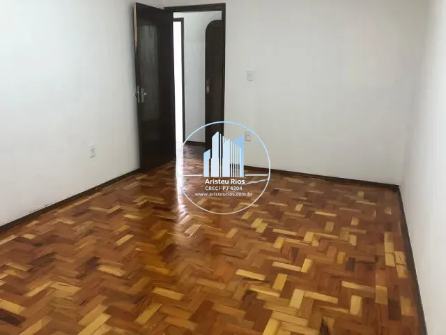 Casa com 288m² 3 quartos e 3 banheiros, à venda, no bairro João Paulo II em Pouso Alegre
