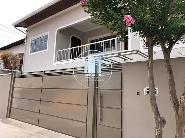 Casa com 288m² 3 quartos e 3 banheiros, à venda, no bairro João Paulo II em Pouso Alegre