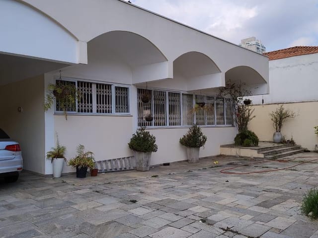 Casa com 1000m² 3 quartos e 7 banheiros, à venda, no bairro Campo Belo em São Paulo