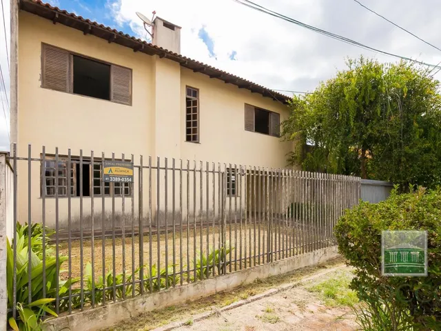 Casa 4 quartos e 5 banheiros, à venda, no bairro Portão em Curitiba
