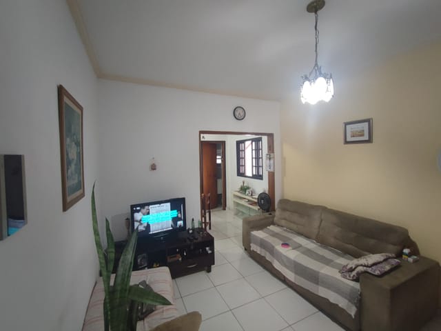 Sobrado com 250m² 3 quartos e 2 banheiros, à venda, no bairro Parque das Nações em Pindamonhangaba