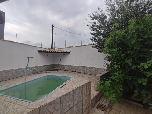 Sobrado com 250m² 3 quartos e 2 banheiros, à venda, no bairro Parque das Nações em Pindamonhangaba