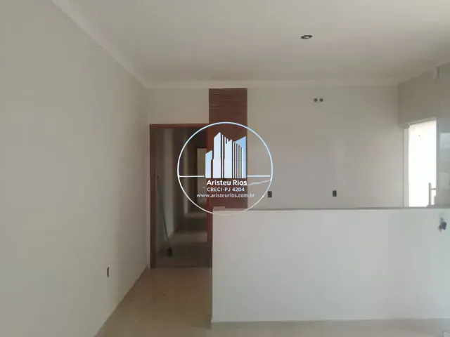 Casa com 150m² 3 quartos e 2 banheiros, à venda, no bairro Santo Expedito II em Pouso Alegre