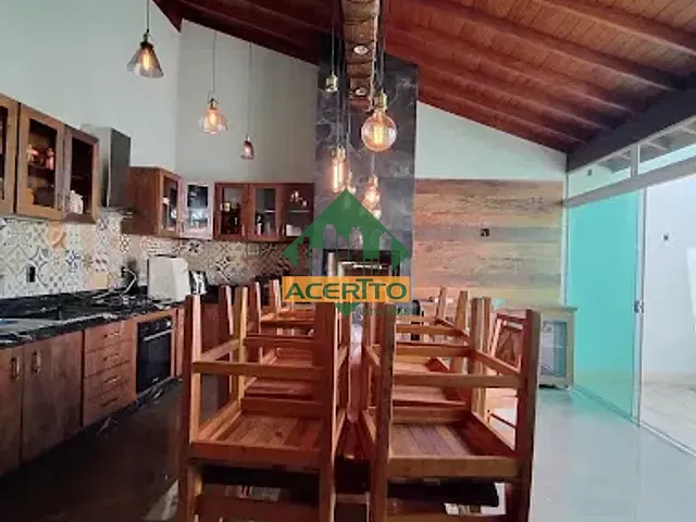 Casa com 180m² 2 quartos e 2 banheiros, à venda, no bairro Conjunto Habitacional Nossa Senhora Aparecida em Araçatuba