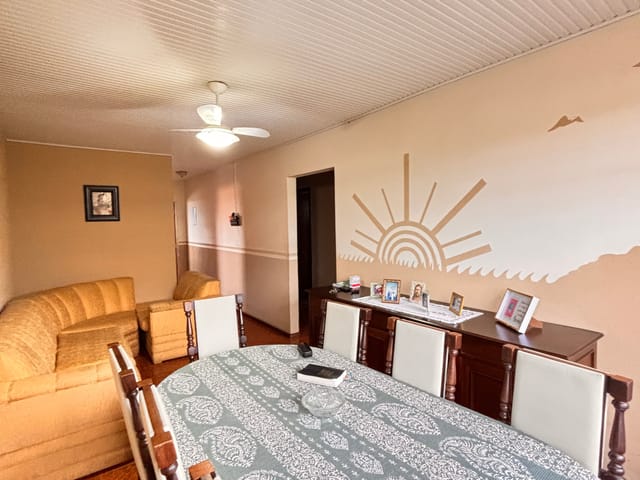 Casa com 210m² 3 quartos e 3 banheiros, à venda, no bairro Oficinas em Ponta Grossa
