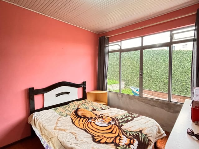 Casa com 210m² 3 quartos e 3 banheiros, à venda, no bairro Oficinas em Ponta Grossa