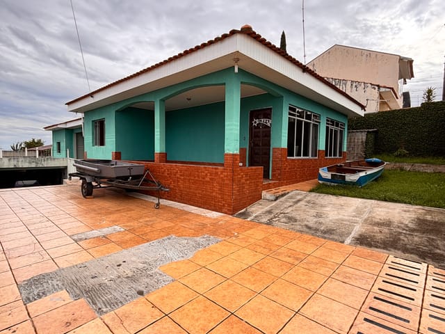 Casa com 210m² 3 quartos e 3 banheiros, à venda, no bairro Oficinas em Ponta Grossa