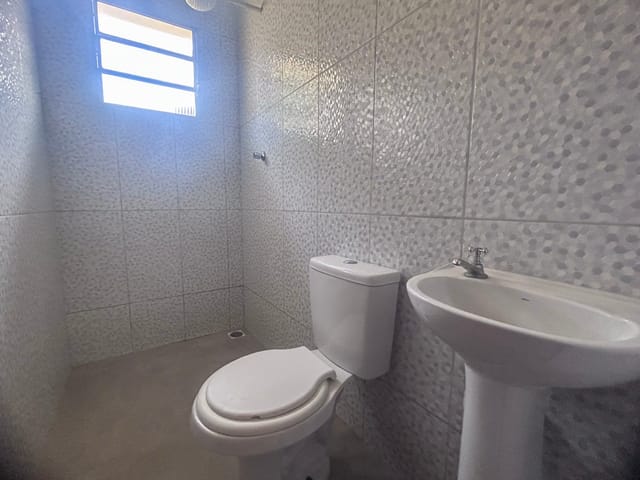 Casa 2 quartos e 2 banheiros, à venda, no bairro Vista Linda em Bertioga