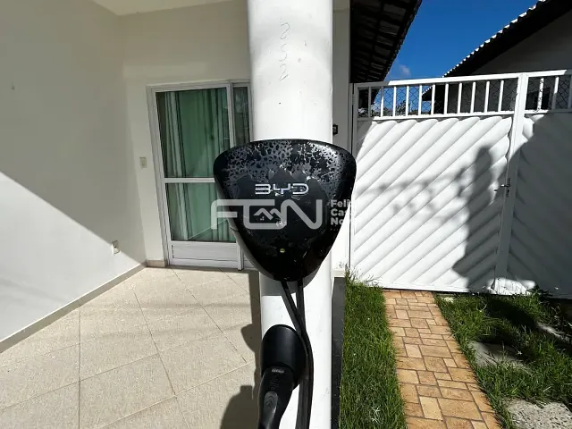 Casa 3 quartos e 3 banheiros, para alugar, no bairro Centro em Camaçari