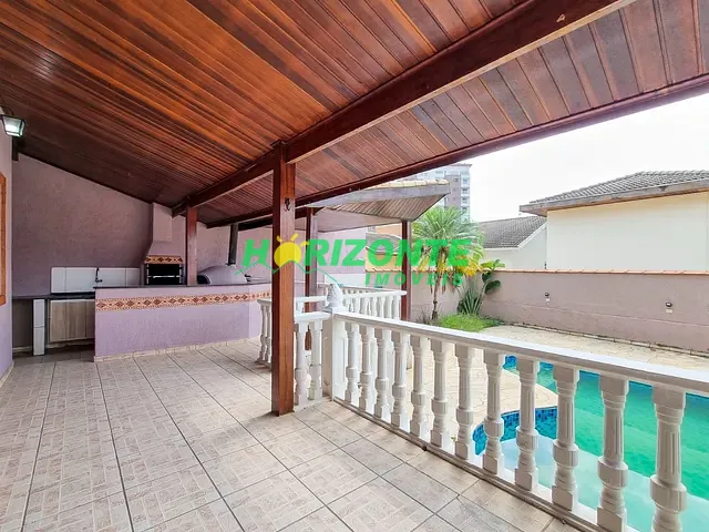 Casa com 296m² 4 quartos e 4 banheiros, para alugar, no bairro Urbanova em São José dos Campos
