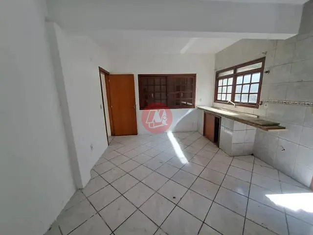 Casa 3 quartos e 1 banheiro, à venda, no bairro Cristal em Porto Alegre