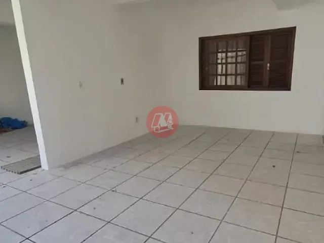 Casa 3 quartos e 1 banheiro, à venda, no bairro Cristal em Porto Alegre