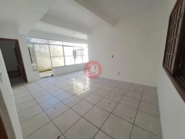 Casa 3 quartos e 1 banheiro, à venda, no bairro Cristal em Porto Alegre