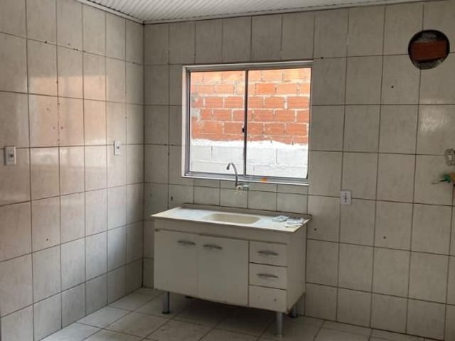 Casa com 60m² 2 quartos e 1 banheiro, para alugar, no bairro Jardim Cláudio em Cotia