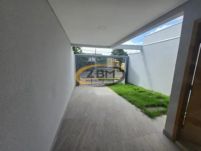 Casa com 150m² 3 quartos e 2 banheiros, à venda, no bairro Colúmbia em Londrina
