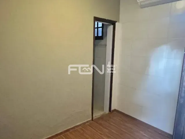 Casa com 192m² 4 quartos e 4 banheiros, à venda ou para alugar, no bairro Centro em Lauro de Freitas