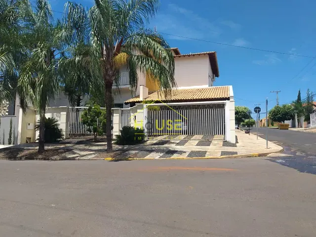 Casa 3 quartos e 3 banheiros, para alugar, no bairro Jardim Residencial Por do Sol em Fernandópolis