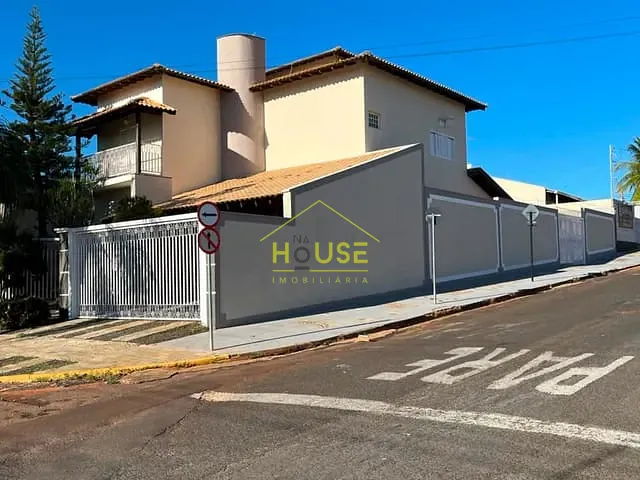 Casa 3 quartos e 3 banheiros, para alugar, no bairro Jardim Residencial Por do Sol em Fernandópolis