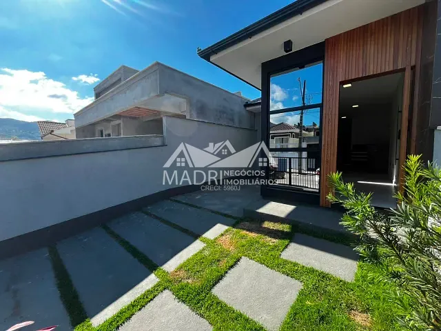 Casa 2 quartos e 1 banheiro, para alugar, no bairro Bela Vista em Palhoça