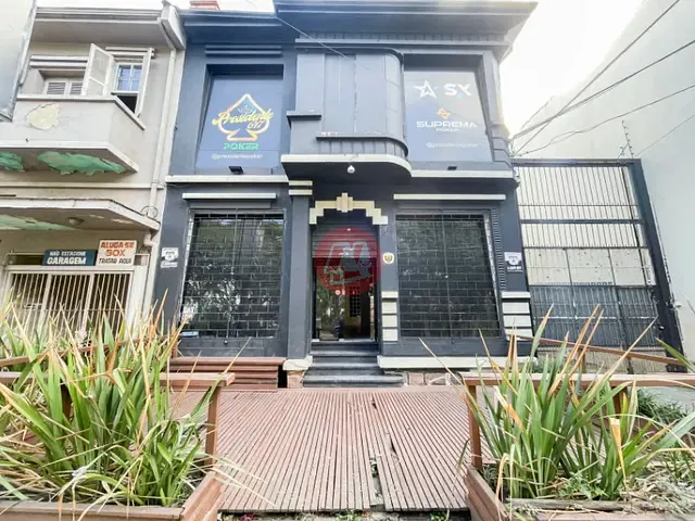 Casa para alugar, no bairro Navegantes em Porto Alegre
