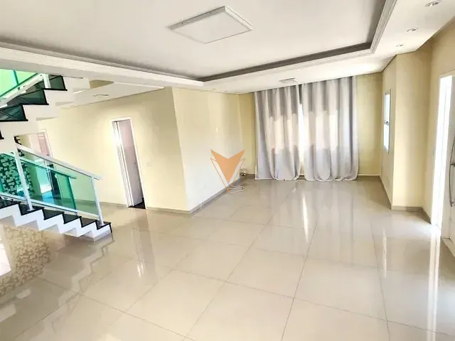 Casa 3 quartos e 4 banheiros, à venda, no bairro Chácara Roselândia em Cotia