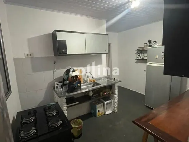 Casa 6 quartos e 3 banheiros, à venda, no bairro Parque Jandaia em Carapicuíba