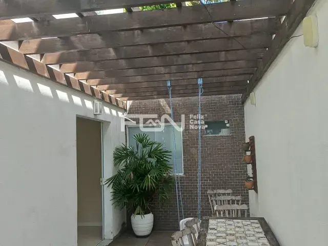 Casa 4 quartos e 3 banheiros, para alugar, no bairro Buraquinho em Lauro de Freitas