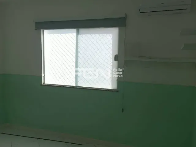 Casa 4 quartos e 3 banheiros, para alugar, no bairro Buraquinho em Lauro de Freitas