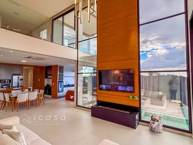 Casa com 373m² 4 quartos e 2 banheiros, à venda ou para alugar, no bairro Jardim Maria Cândida em Caçapava