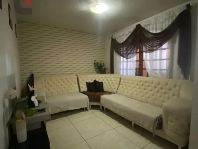 Casa com 72m² 3 quartos e 2 banheiros, à venda, no bairro Xaxim em Curitiba