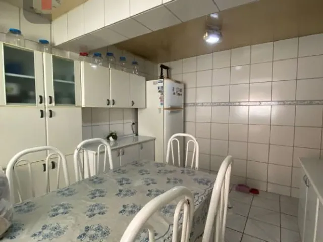 Casa com 72m² 3 quartos e 2 banheiros, à venda, no bairro Xaxim em Curitiba