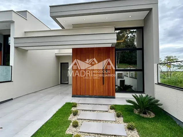 Casa 2 quartos e 3 banheiros, à venda, no bairro Areias em São José