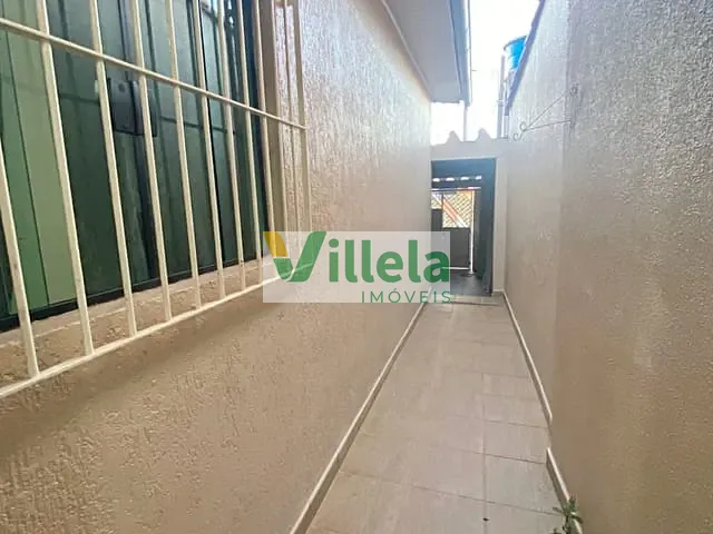 Casa com 125m² 2 quartos e 2 banheiros, à venda, no bairro Cidade Kemel em Poá