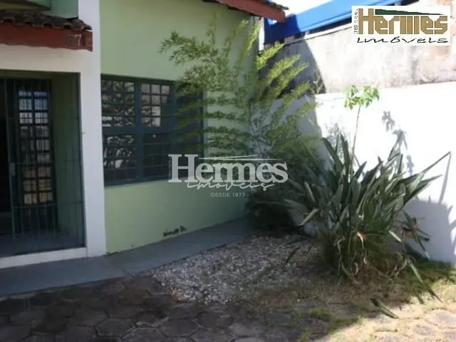 Casa com 250m², para alugar, no bairro Santa Cecília em Paulínia