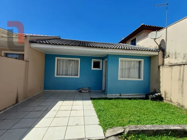 Casa com 98m² 3 quartos e 1 banheiro, à venda, no bairro Vila Itaqui em Campo Largo