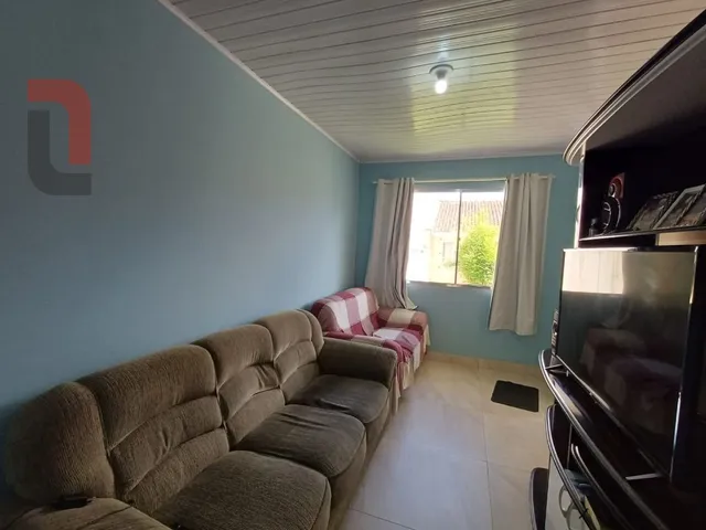 Casa com 98m² 3 quartos e 1 banheiro, à venda, no bairro Vila Itaqui em Campo Largo